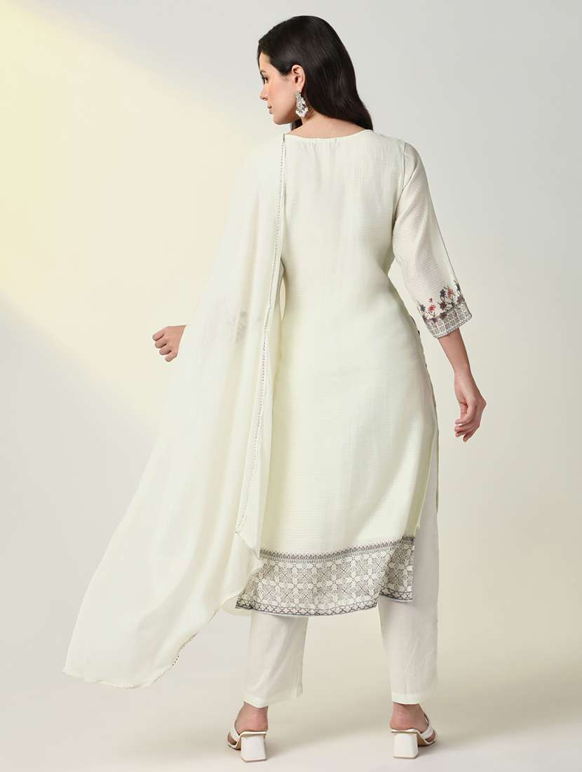 women floral kurta pant set with dupatta - 21598132 - Standard Image - 3