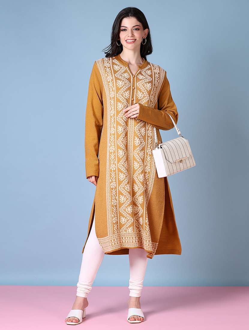 women mandarin neck woolen kurta