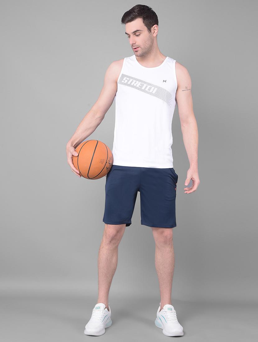 men mid rise solid shorts - 21601398 - Standard Image - 3