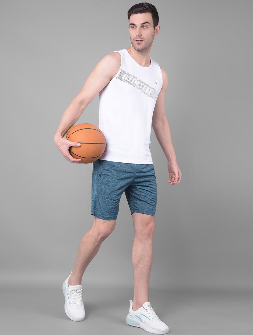 men mid rise solid shorts - 21601407 - Standard Image - 3