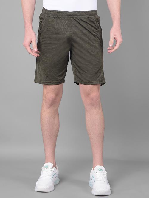 men mid rise solid shorts - 21601408 -  Standard Image - 0