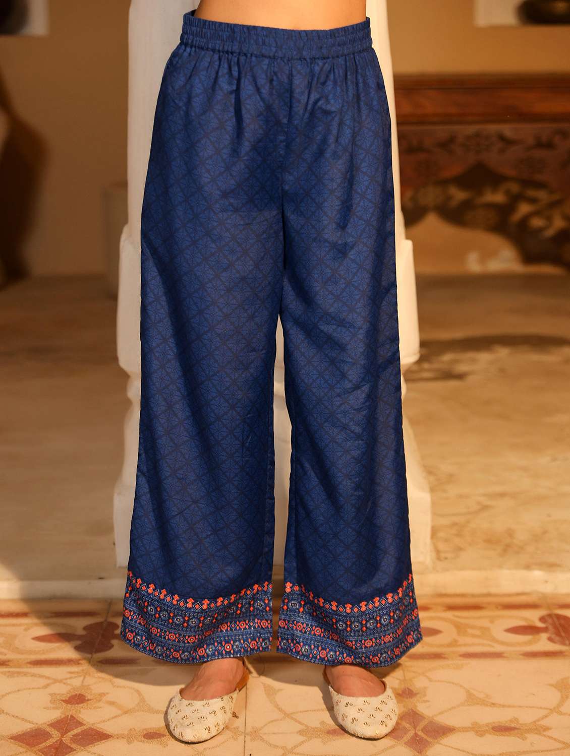 women printed detailed three quarter sleeves suit set - 21606652 -  Standard Image - 3