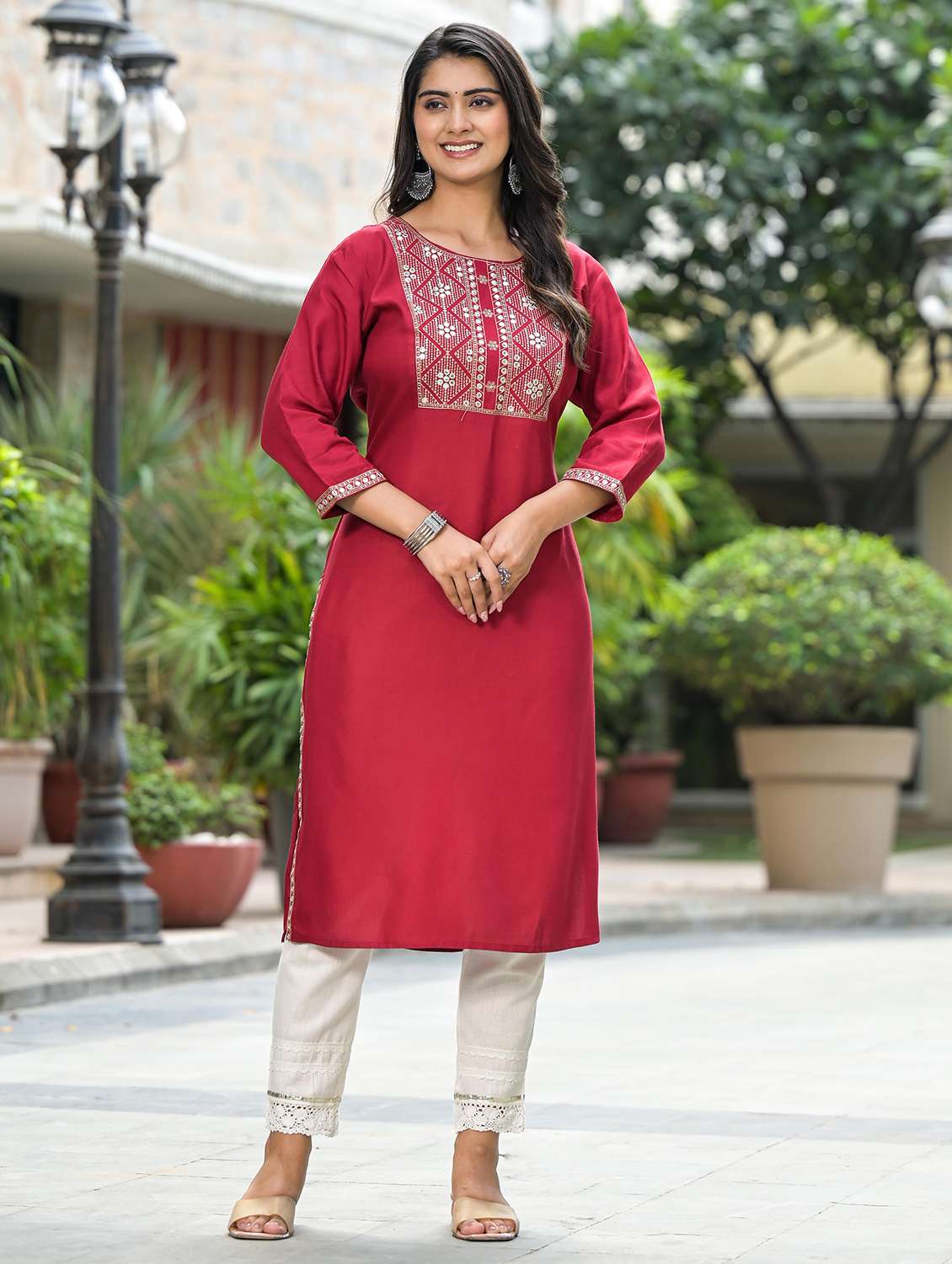 women embroidered three quarter sleeves straight kurta