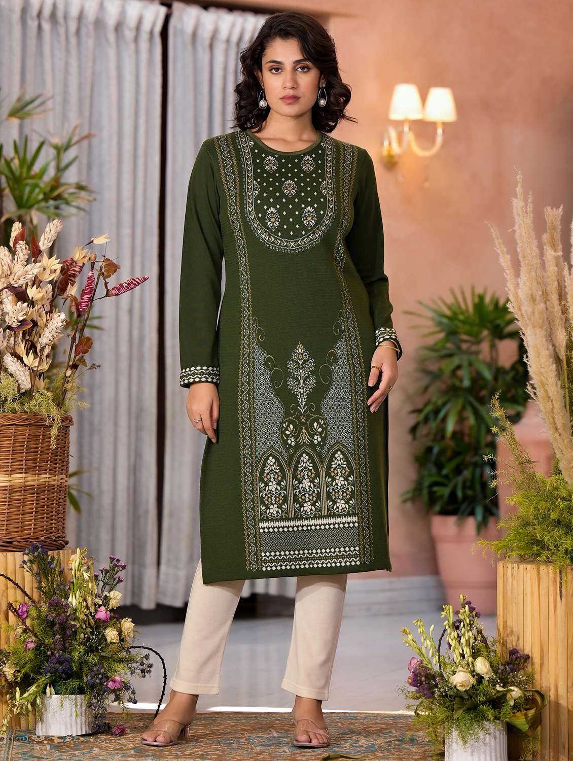 Women Self Design Long Sleeves Straight Kurta
