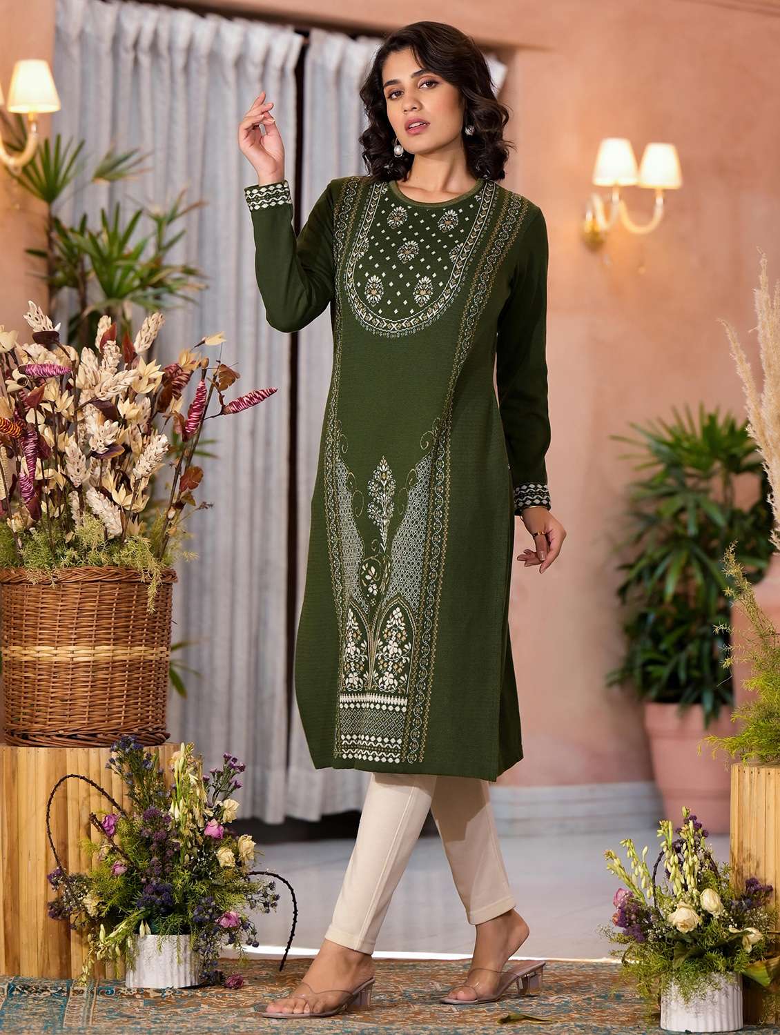 Women Self Design Long Sleeves Straight Kurta