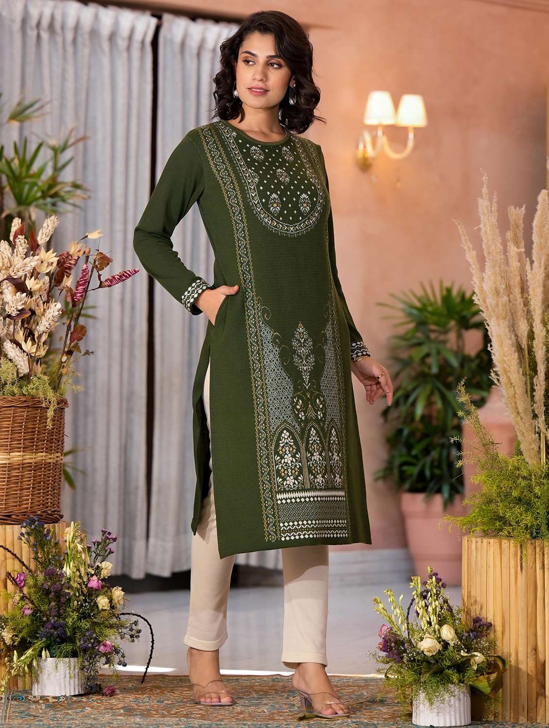 Women Self Design Long Sleeves Straight Kurta