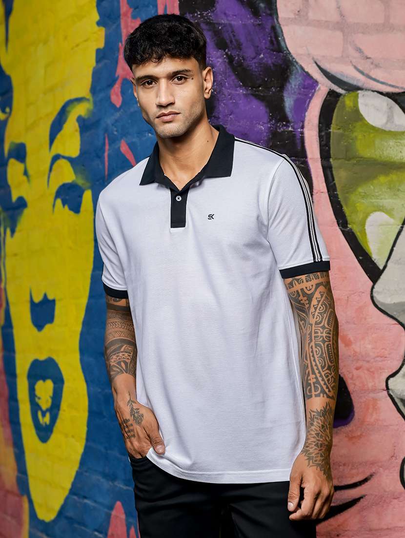 men solid taped polo neck t-shirt