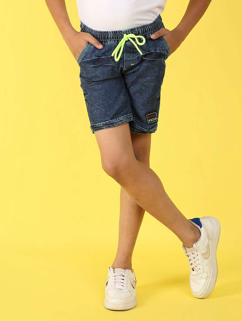 boys solid mid rise shorts with drawstring