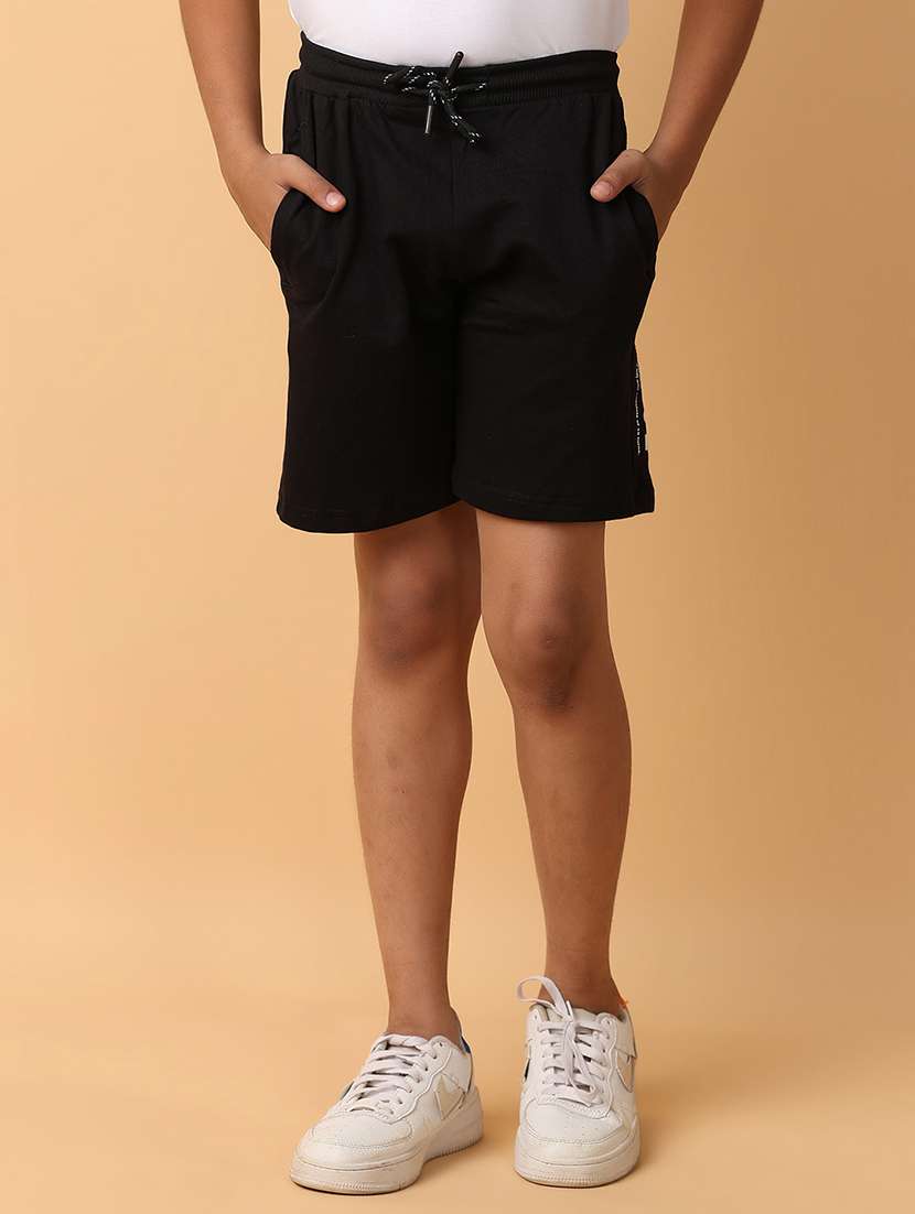 boys mid rise placement print shorts 