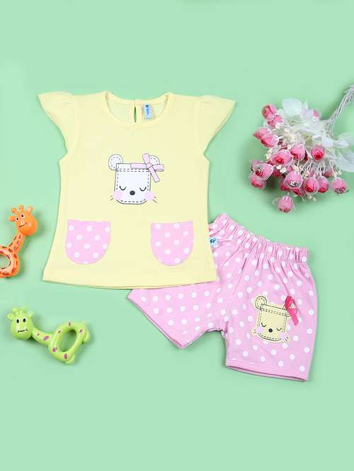 girls printed t-shirt & shorts casual wear sets - 21609731 - Standard Image - 0