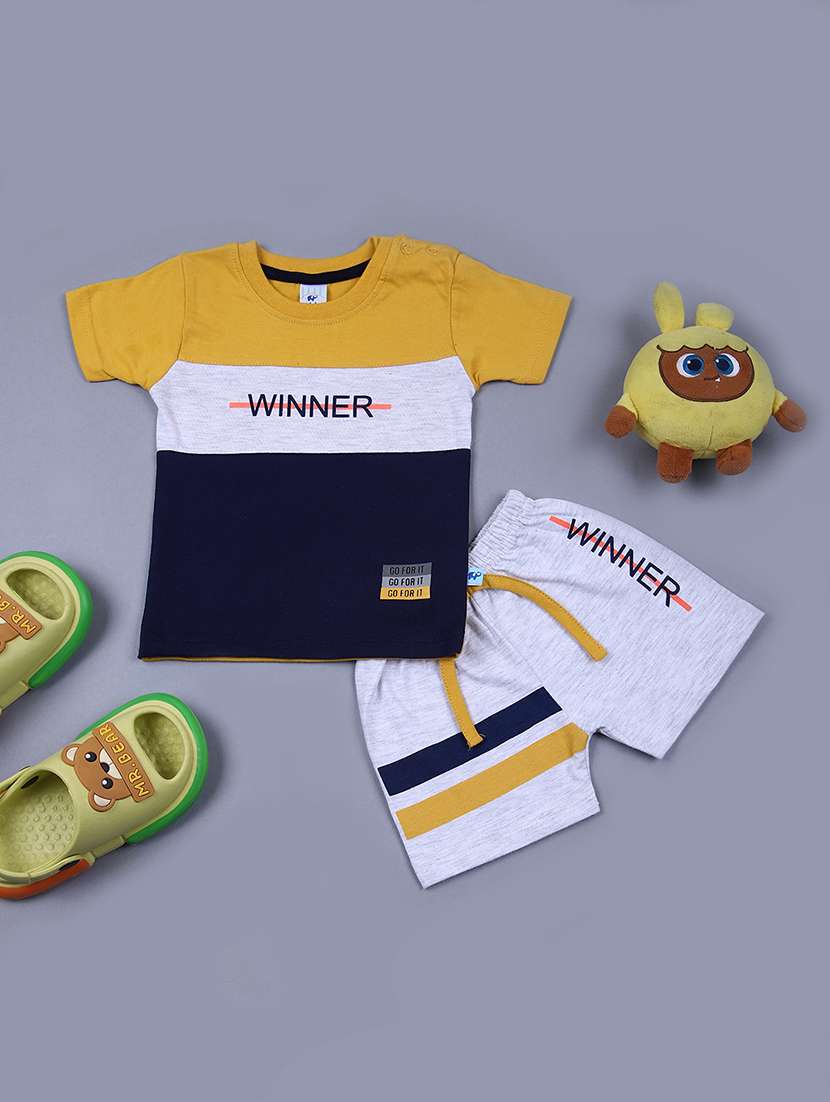 boys color block t-shirt & shorts set
