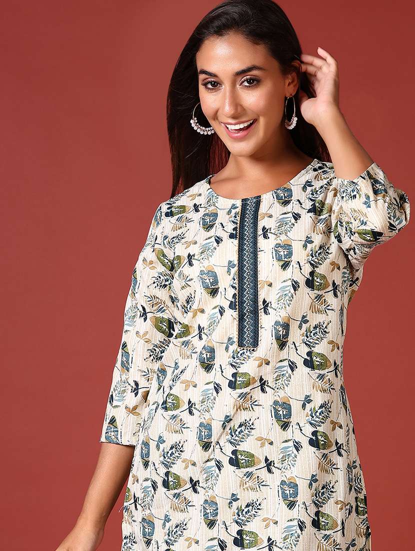 women three quarter sleeve kurta pant set - 21612238 -  Standard Image - 3