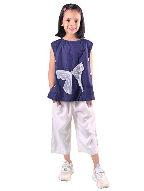 Girlsw Solid Boat Neck Sleeveless Top