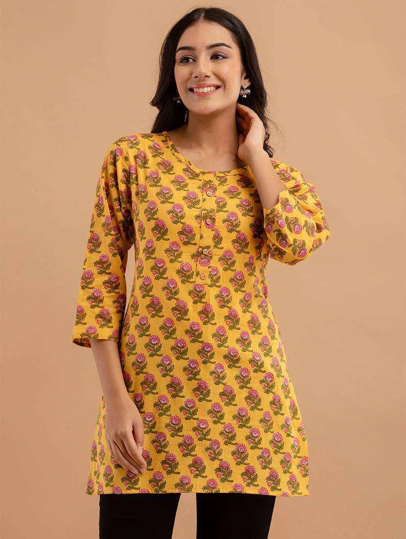 women three quarter sleeve straight kurti - 21613817 -  Zoom Image - 0