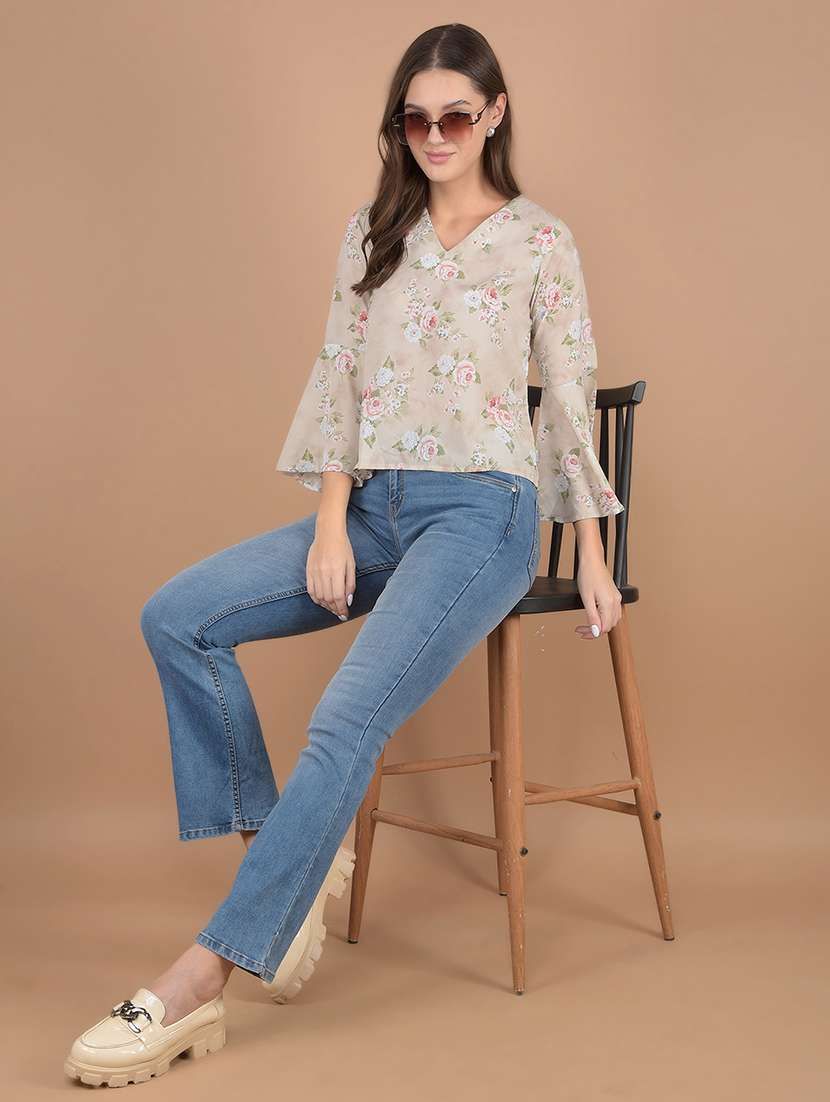 women floral printed v neck top - 21617447 - Standard Image - 3