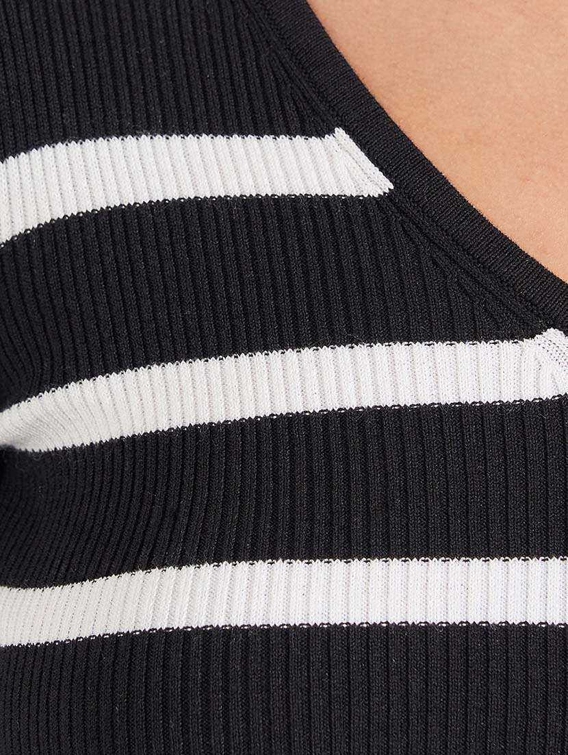 women black stripes pullover - 21618135 -  Standard Image - 3