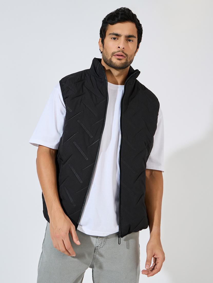 men solid sleeveless quilted jacket - 21618141 - Zoom Image - 0