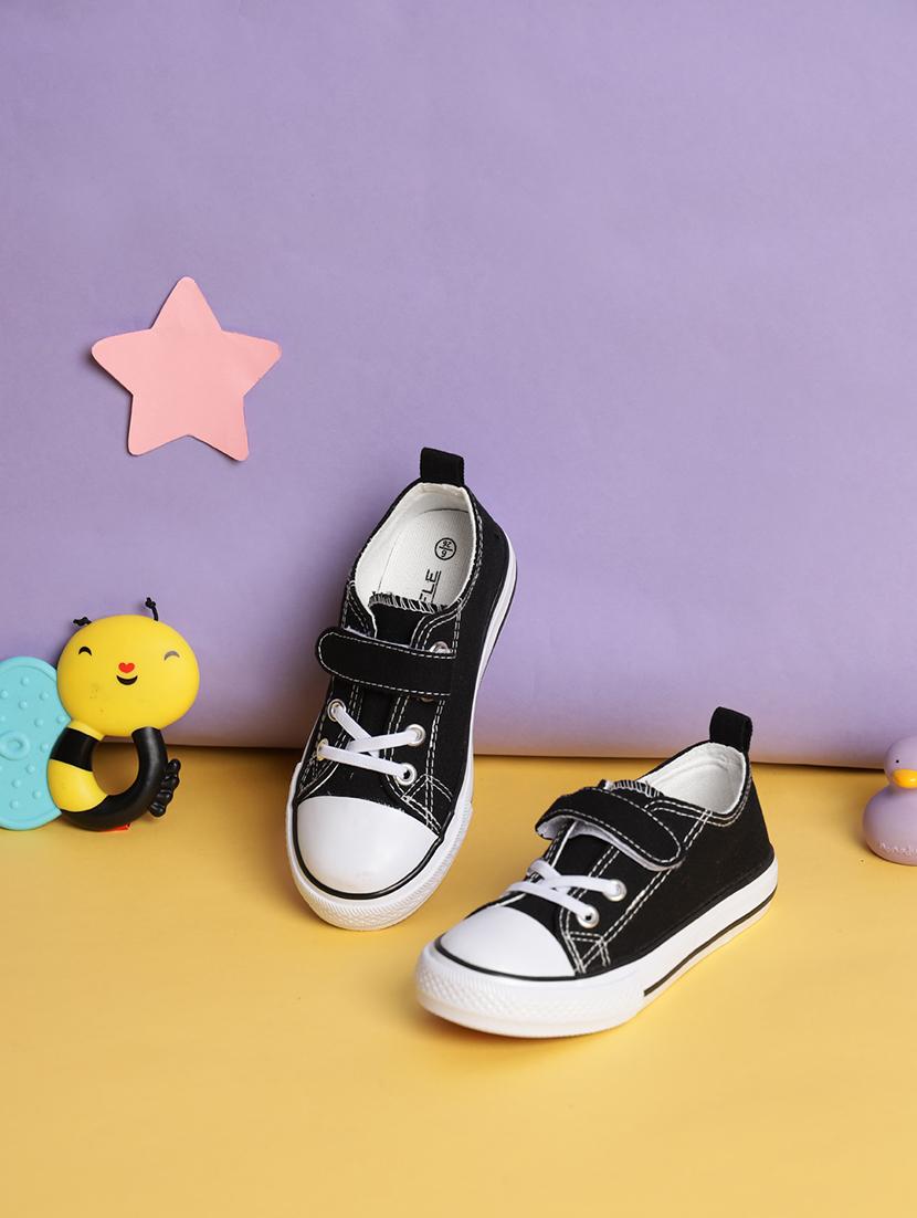 unisex solid lace up canvas sneakers - 21618499 -  Zoom Image - 0