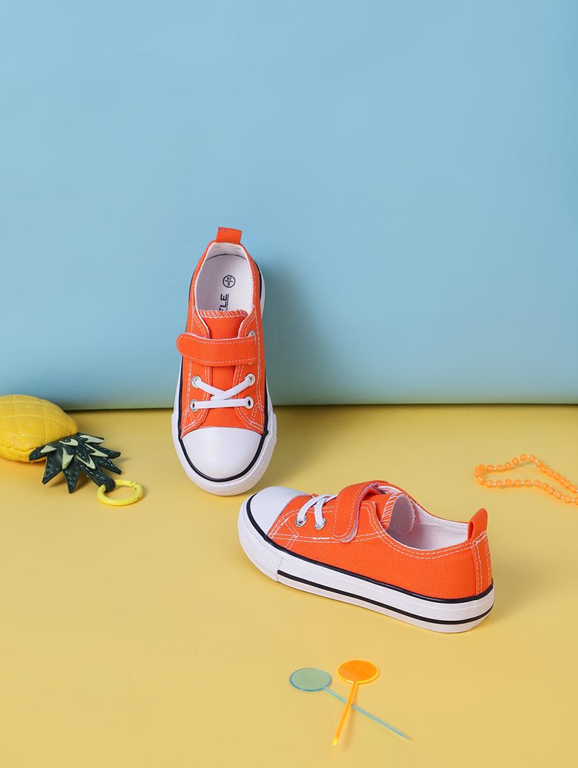 unisex solid lace up canvas sneakers - 21618500 -  Zoom Image - 0