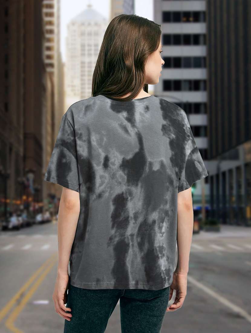 women round neck tie & dye oversized t-shirt - 21622091 -  Standard Image - 3