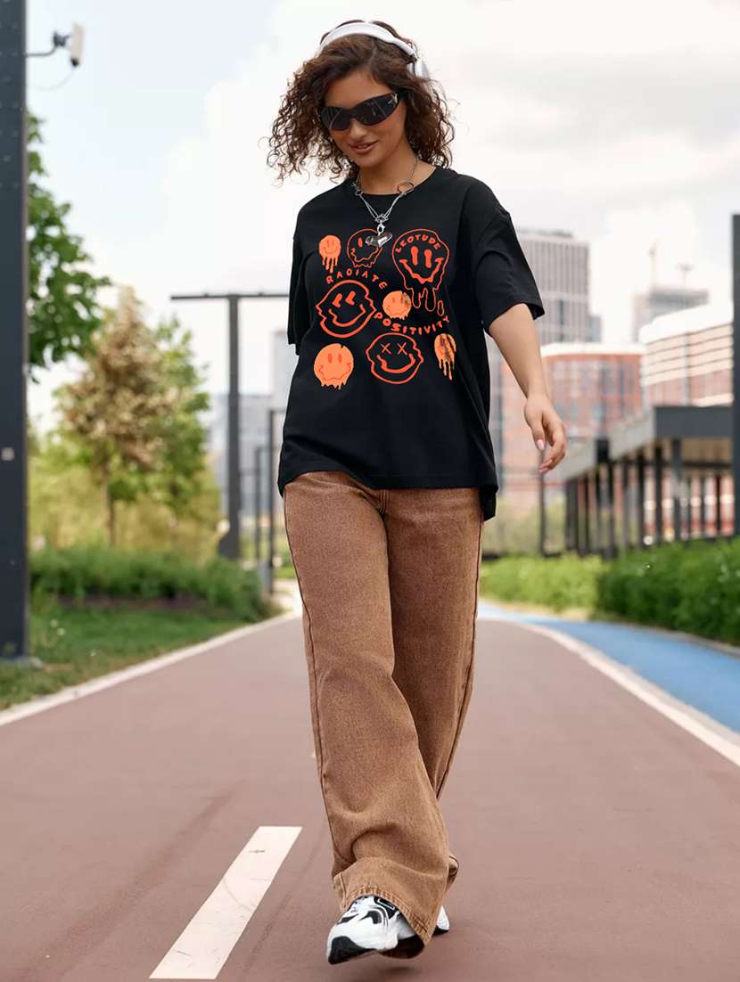 women round neck printed oversized t-shirt - 21622109 -  Standard Image - 3