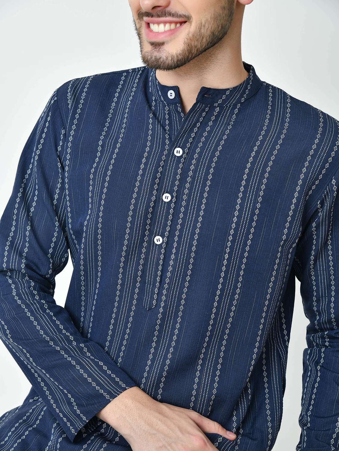 men regular fit mandarin neck striped long kurta - 21627058 - Standard Image - 5