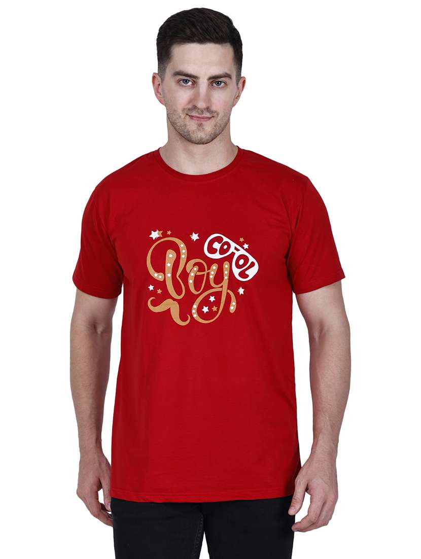 men red typographic round neck regular fit t-shirt