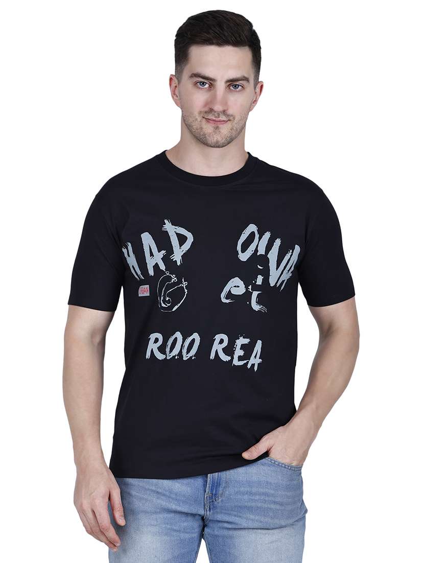 men black typographic round neck regular fit t-shirt