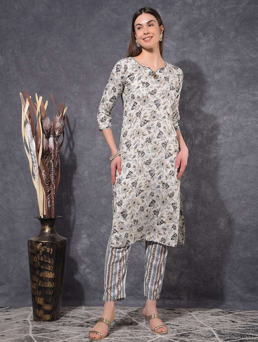 women floral printed three quarter sleeve kurta pant set