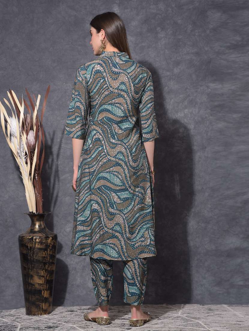 women printed three quarter sleeve kurta pant set - 21627257 - Standard Image - 3