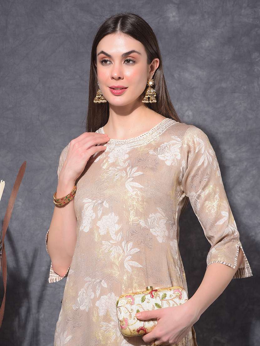 women floral three quarter sleeve kurta pant set - 21627264 -  Standard Image - 3