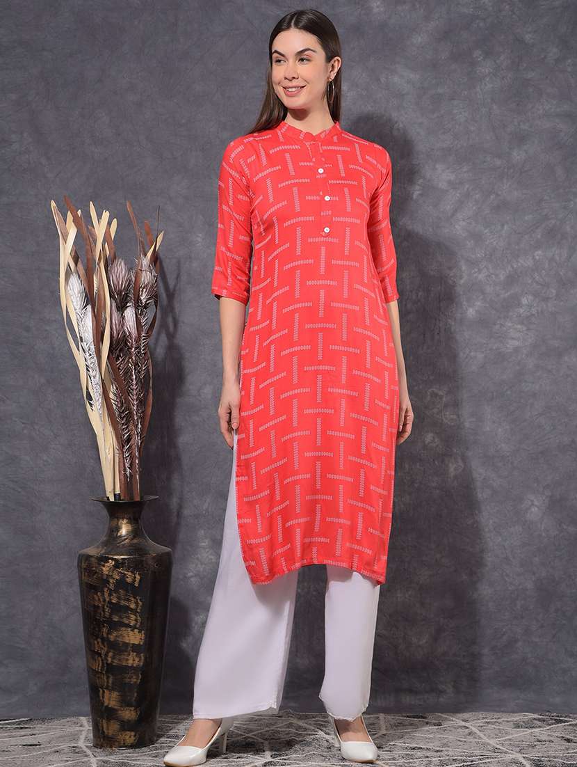 women printed three quarter sleeve straight kurta