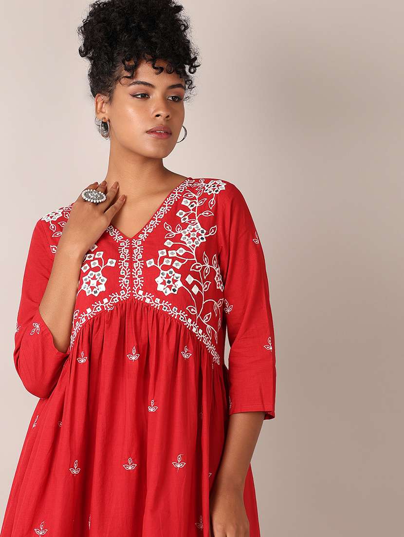 women red embroidered v neck flared kurta - 21627490 -  Standard Image - 3