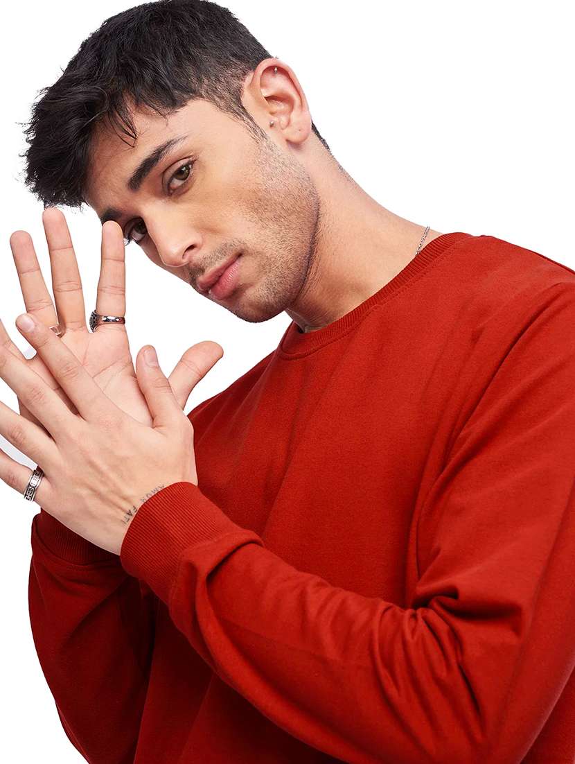 men round neck plain long sleeve sweatshirt - 21629471 -  Standard Image - 3