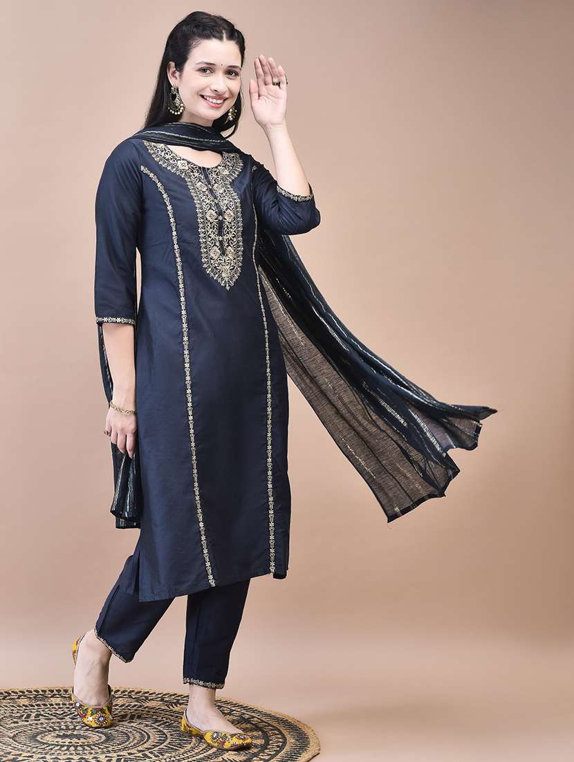 women three quarter sleeve kurta pant with dupatta set - 21629648 -  Standard Image - 3