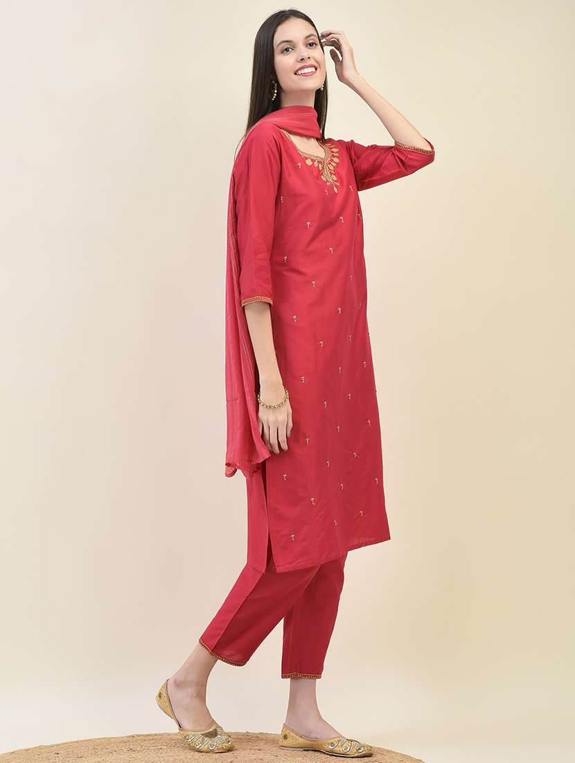 women three quarter sleeve kurta pant with dupatta set - 21629649 -  Standard Image - 3