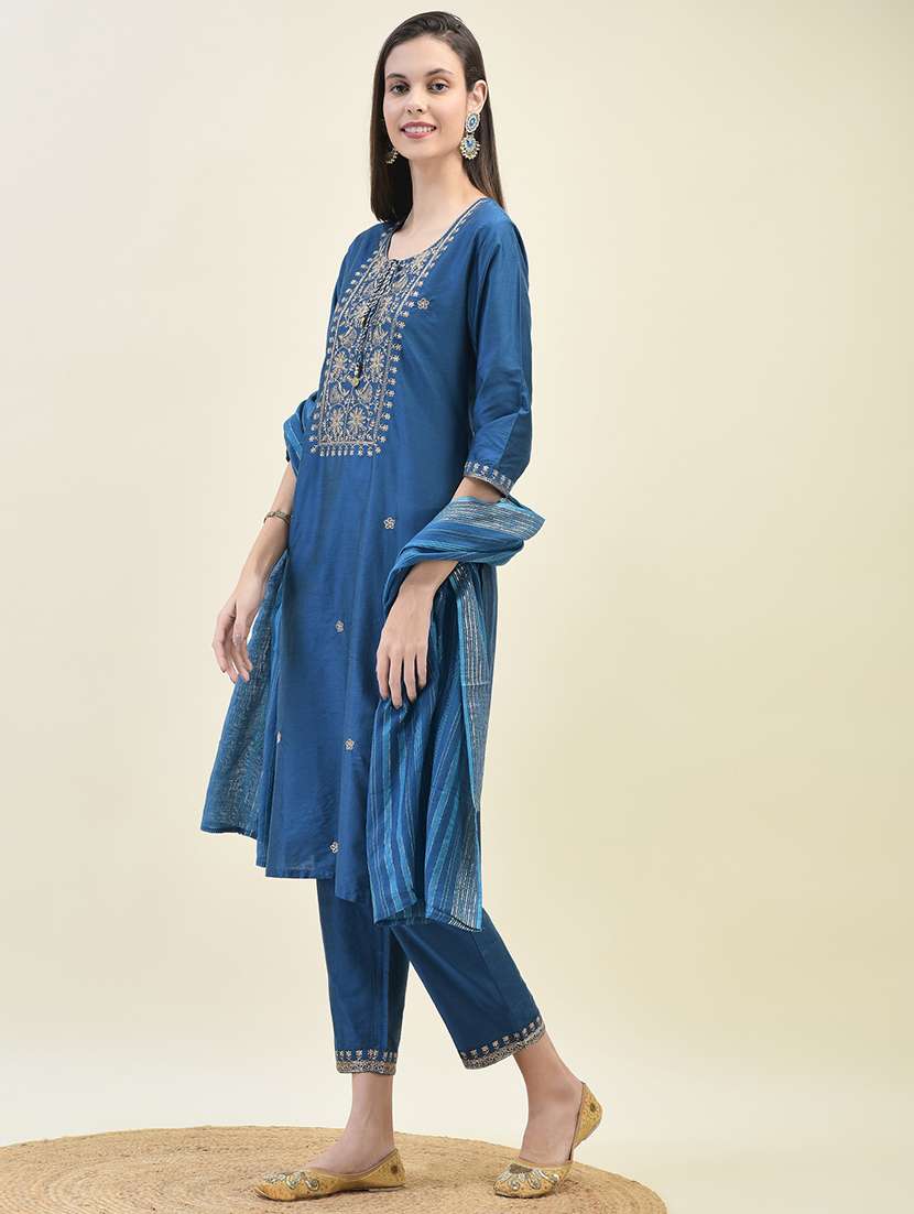 women three quarter sleeve kurta pant with dupatta set - 21629652 - Standard Image - 3