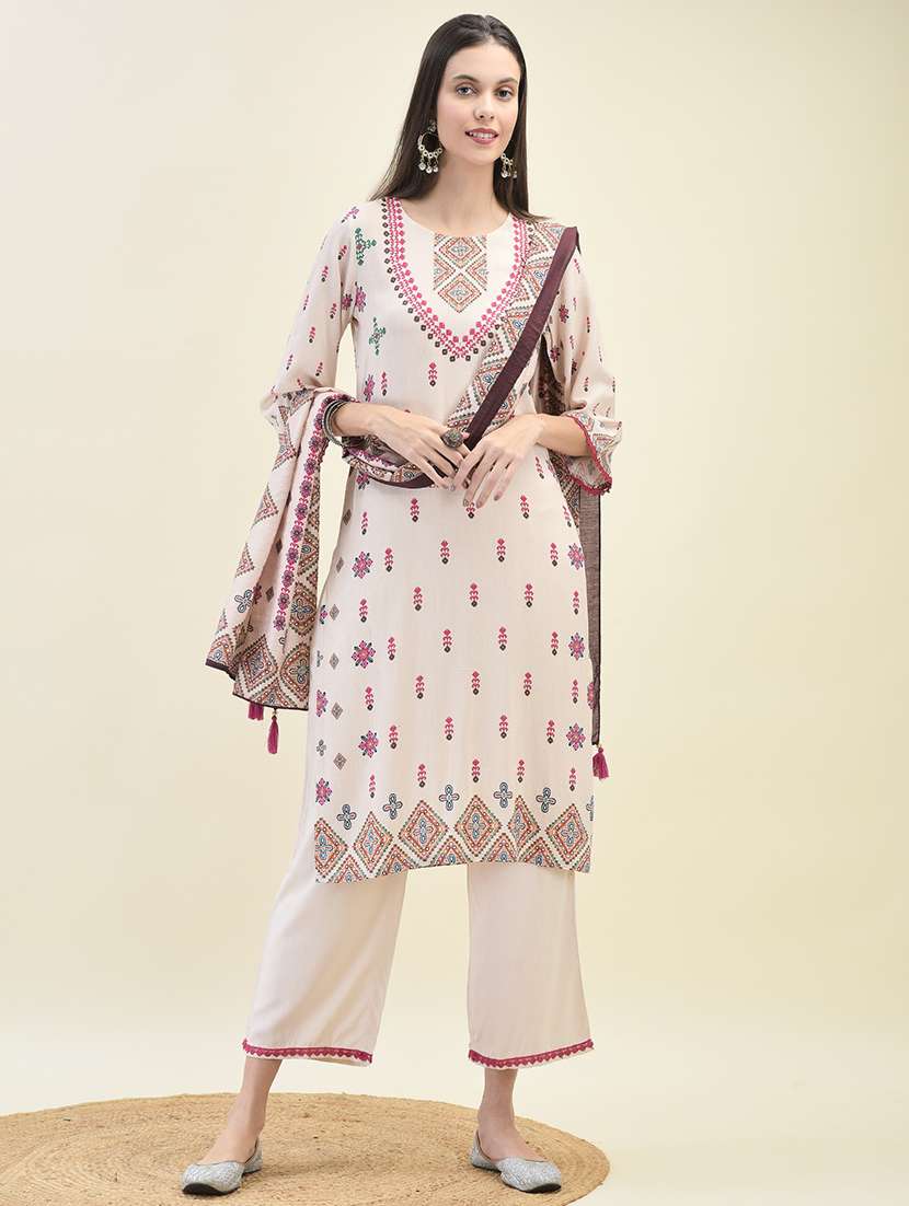women three quarter sleeve kurta pant with dupatta set