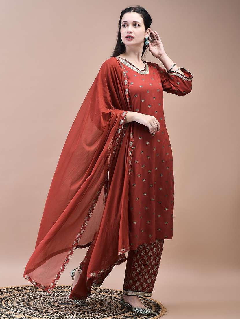 women three quarter sleeve kurta pant with dupatta set - 21629662 - Zoom Image - 0