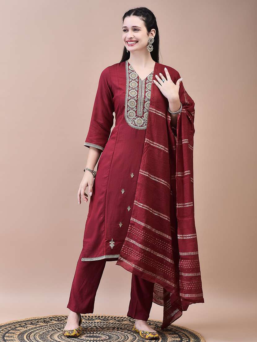 women three quarter sleeve kurta pant with dupatta set - 21629671 - Zoom Image - 0