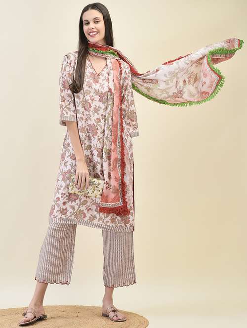 women three quarter sleeve kurta pant with dupatta set - 21629681 -  Standard Image - 0