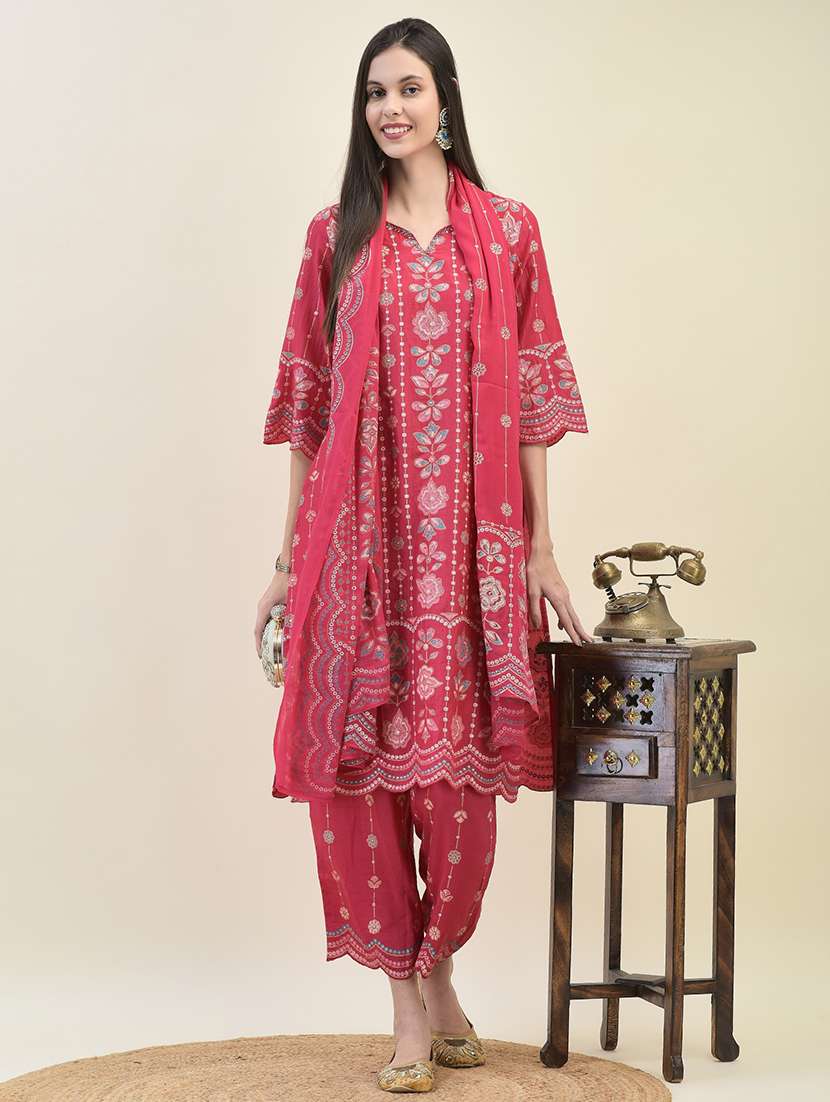 women three quarter sleeve kurta pant with dupatta set