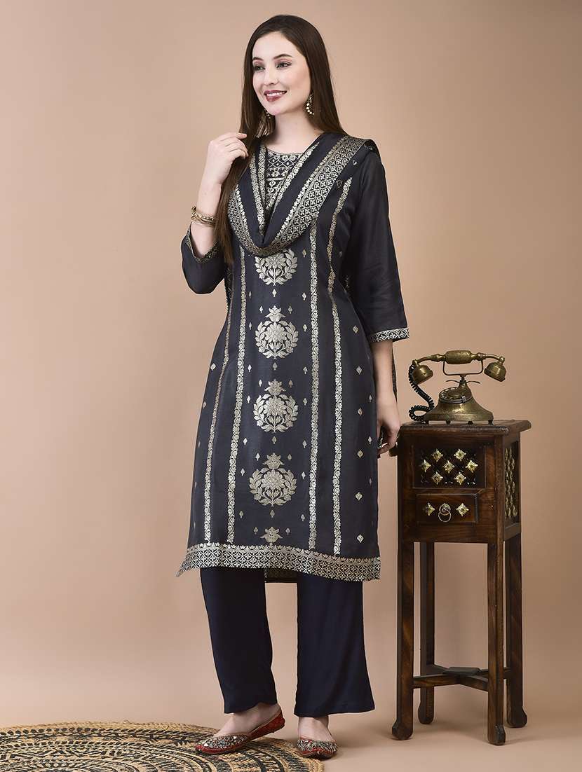 women three quarter sleeve kurta pant with dupatta set