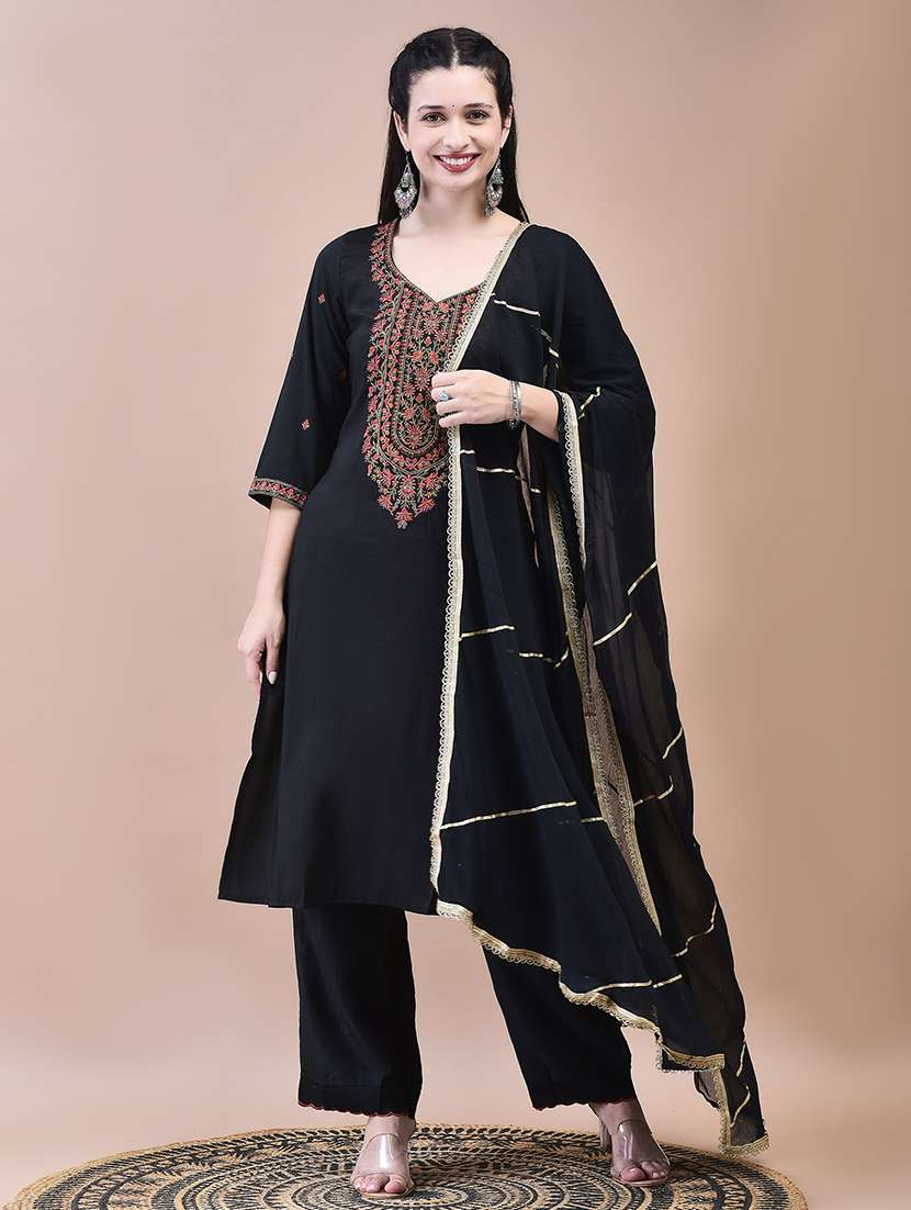 women three quarter sleeve kurta pant with dupatta set