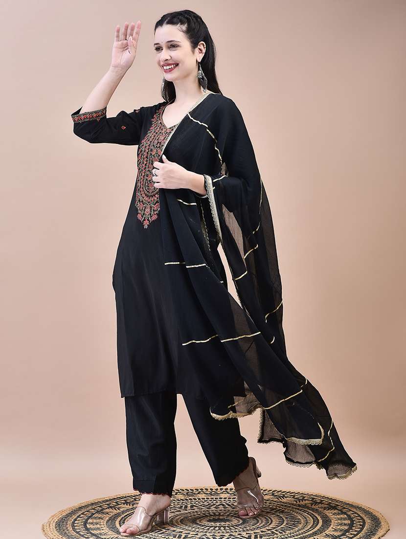 women three quarter sleeve kurta pant with dupatta set - 21629720 -  Standard Image - 3