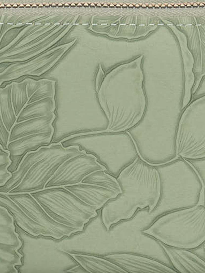 women green leatherette wallet - 21631173 -  Standard Image - 3