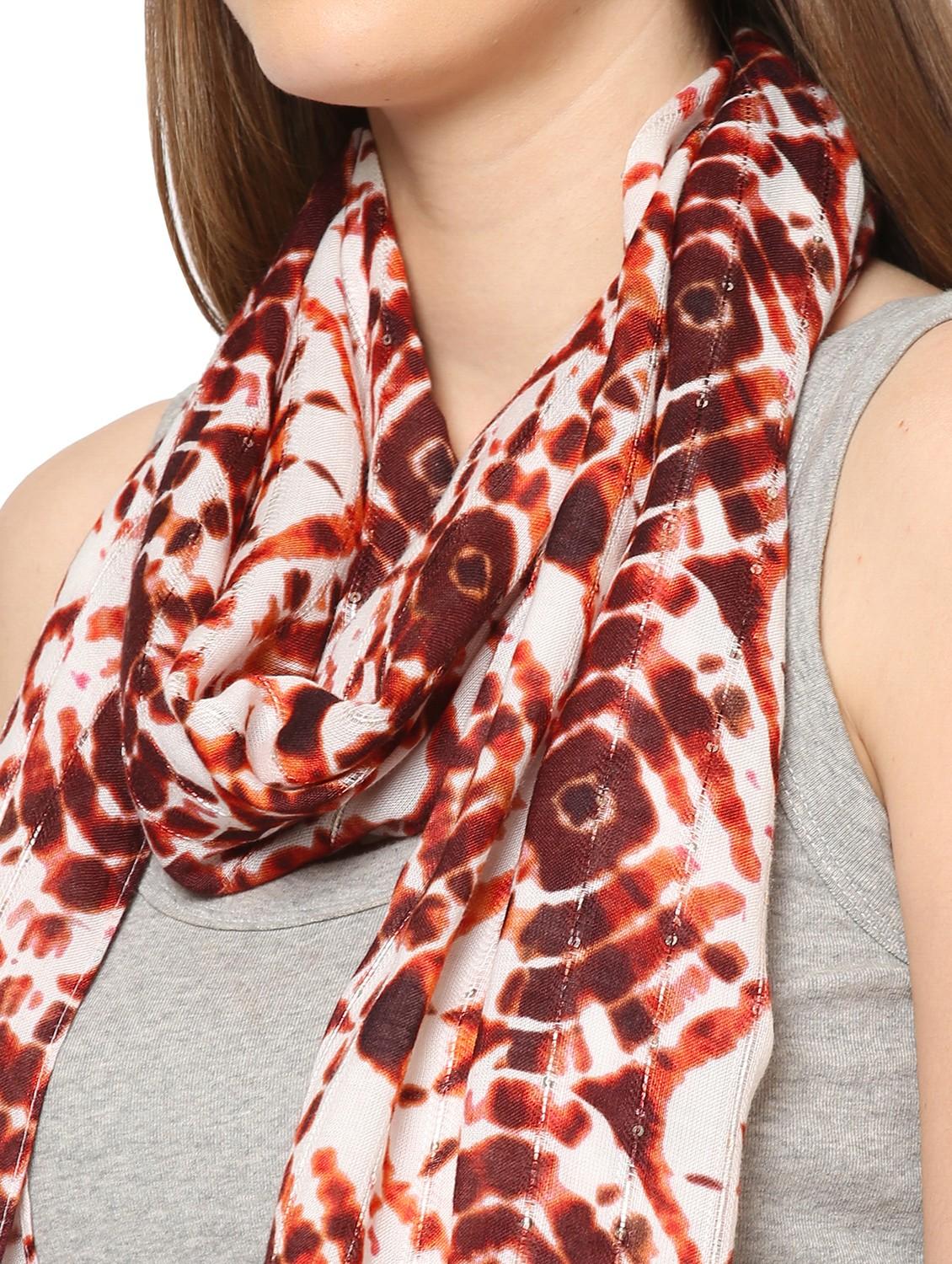 women printed everyday wrap scarf - 21631419 - Standard Image - 5