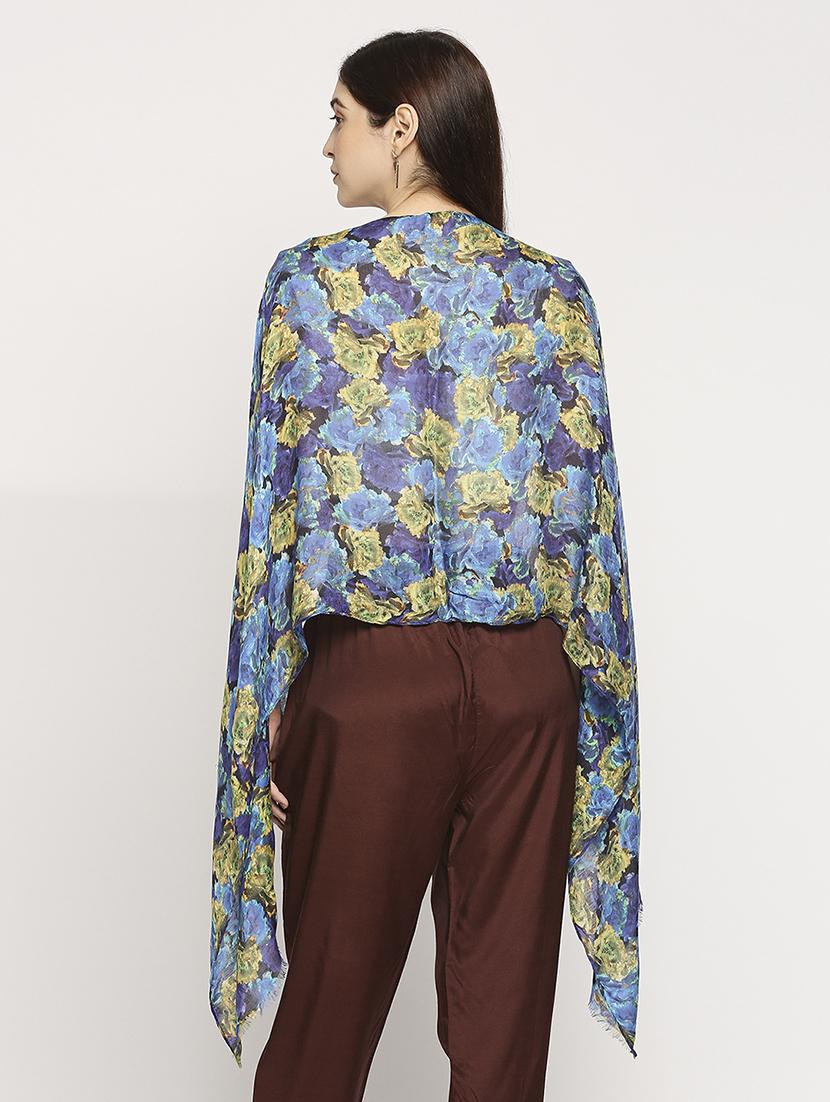 women printed everyday wrap scarf - 21631485 - Standard Image - 3