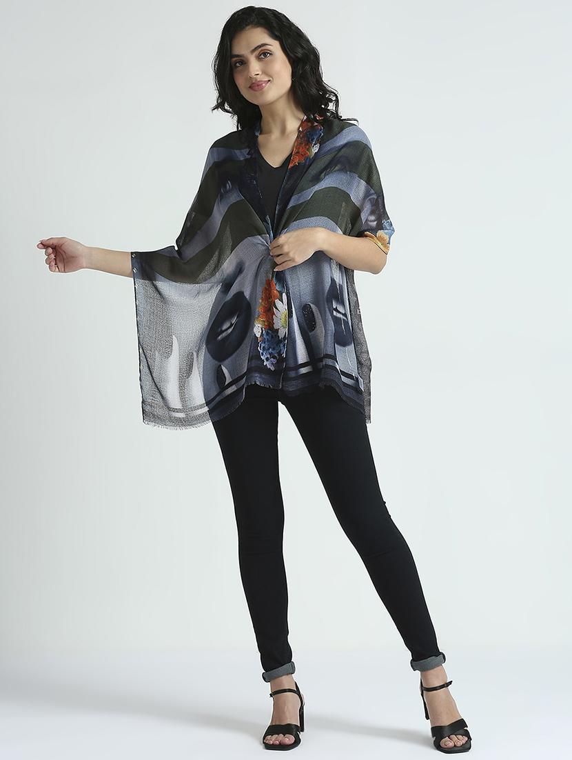 women printed everyday wrap scarf - 21631569 - Standard Image - 3