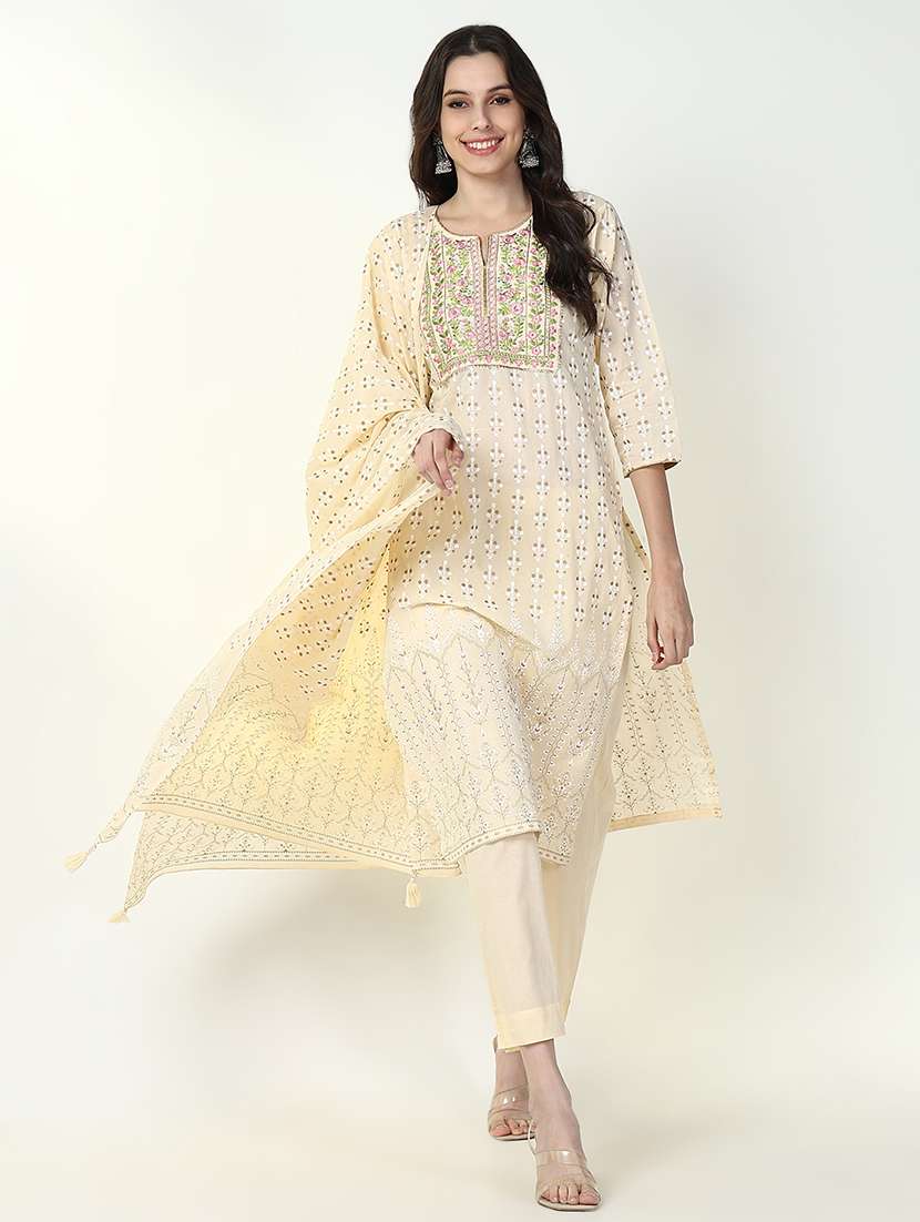 women three quarter sleeve kurta pant with dupatta set - 21632699 -  Standard Image - 3